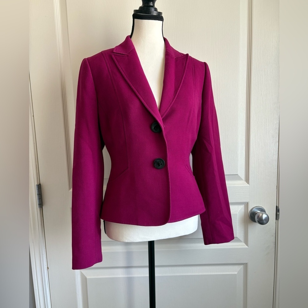 Tahari Magenta Blazer with Black Buttons size 4